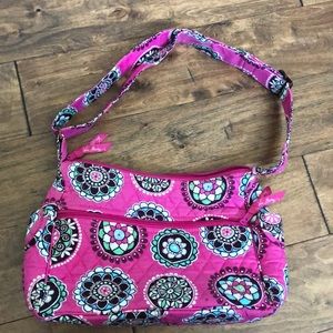 Quilted shoulder bag.